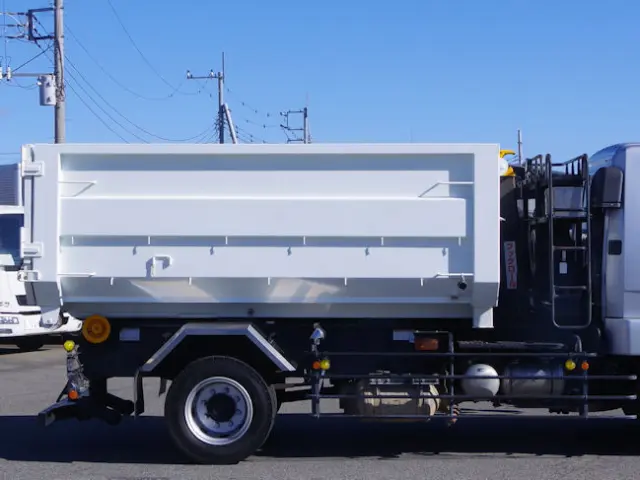 三菱 ファイター 2KG-FK62FY(2WD)の写真20