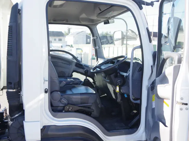 いすゞ フォワード TKG-FRR90S1(2WD)の写真32