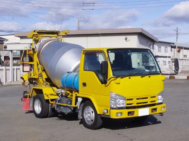 いすゞ エルフ TKG-NKR85N(2WD)の写真2