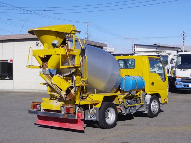 いすゞ エルフ TKG-NKR85N(2WD)の写真4