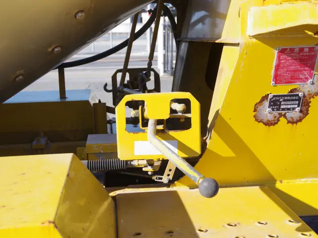 いすゞ エルフ TKG-NKR85N(2WD)の写真14