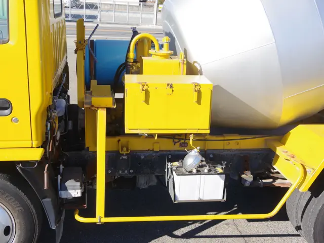 いすゞ エルフ TKG-NKR85N(2WD)の写真16