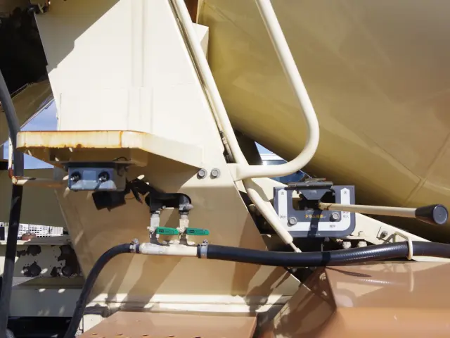 日野 レンジャー LKG-FJ7JDAA(2WD)の写真11