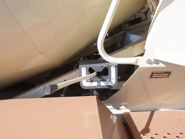 日野 レンジャー LKG-FJ7JDAA(2WD)の写真12