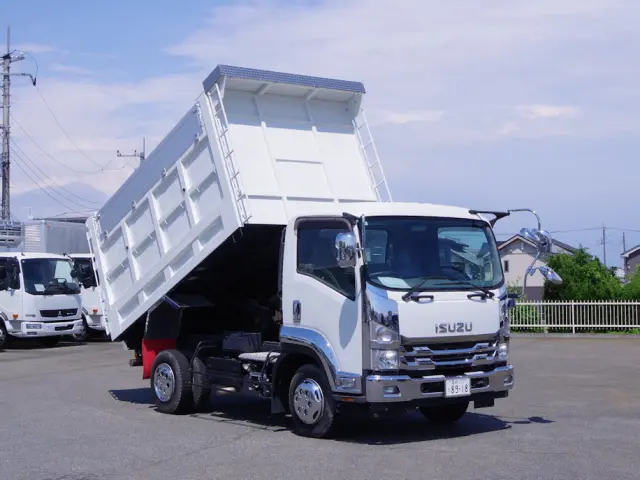 いすゞ フォワード 2RG-FRR90S2(2WD)の写真2