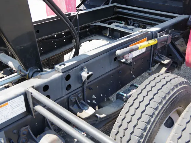 いすゞ フォワード 2RG-FRR90S2(2WD)の写真7