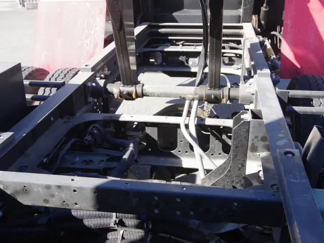 いすゞ フォワード 2RG-FRR90S2(2WD)の写真8