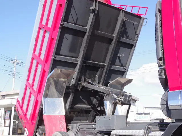 いすゞ フォワード 2RG-FRR90S2(2WD)の写真11