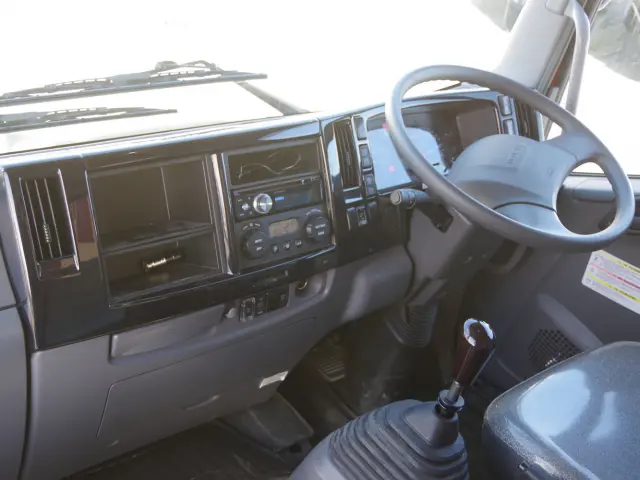 いすゞ フォワード 2RG-FRR90S2(2WD)の写真24