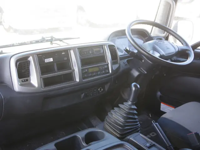 日野 レンジャー QKG-FE7JLAA(2WD)の写真32