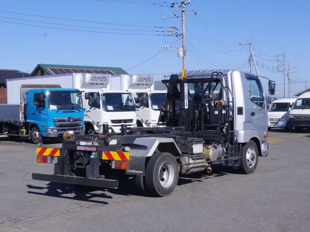 三菱 ファイター 2KG-FK72F(2WD)の写真4