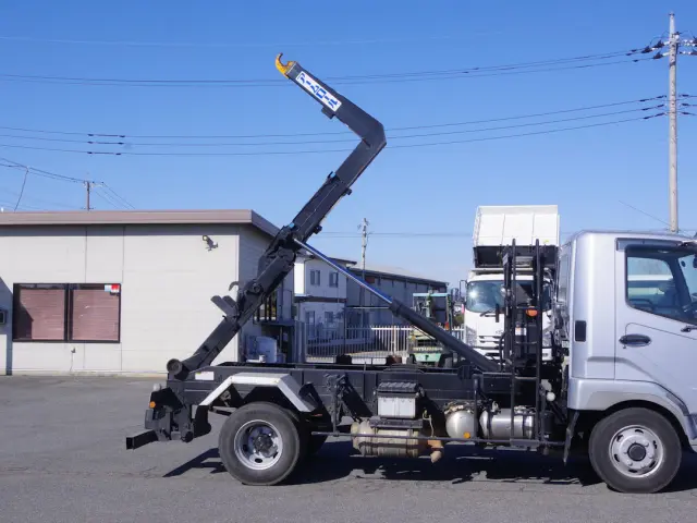 三菱 ファイター 2KG-FK72F(2WD)の写真9