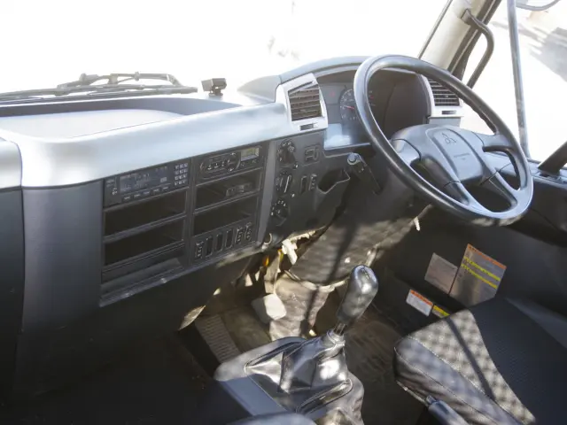 三菱 ファイター 2KG-FK71F(2WD)の写真25