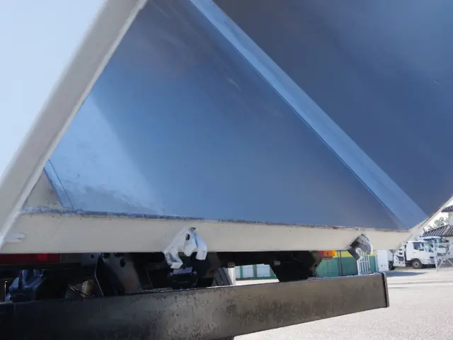 三菱 キャンター 2RG-FDA60(4WD)の写真13