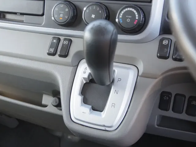 三菱 キャンター 2RG-FDA60(4WD)の写真27