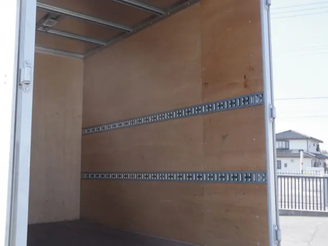 三菱 キャンター 2RG-FBA20(2WD)の写真13