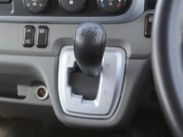 三菱 キャンター 2RG-FBA20(2WD)の写真23