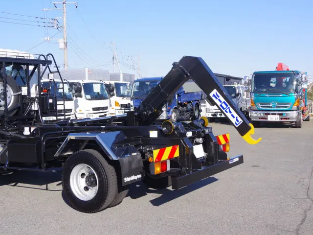 三菱 ファイター 2KG-FK72F(2WD)の写真10