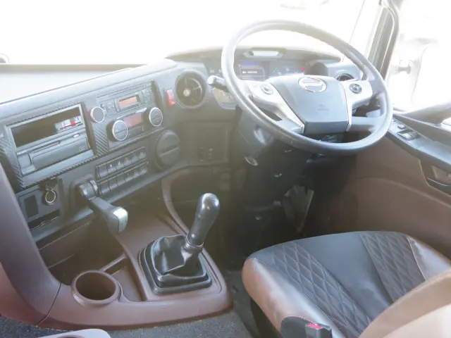 日野 プロフィア 2DG-SH1EDGG(2WD)の写真27