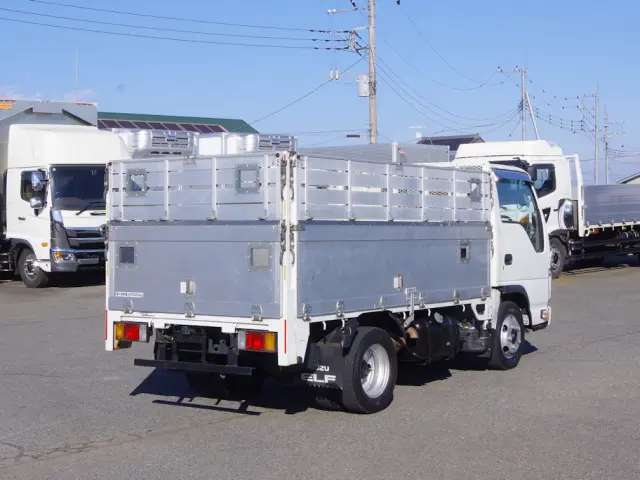 いすゞ エルフ TKG-NJR85A(2WD)の写真4