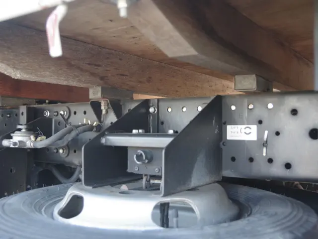 いすゞ エルフ TKG-NJR85A(2WD)の写真7