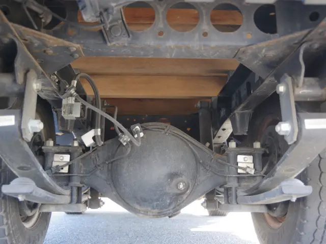 いすゞ エルフ TKG-NJR85A(2WD)の写真9