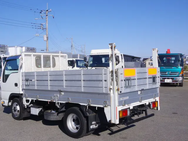 いすゞ エルフ TKG-NJR85A(2WD)の写真13