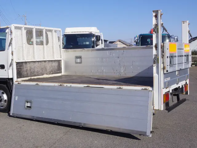 いすゞ エルフ TKG-NJR85A(2WD)の写真14