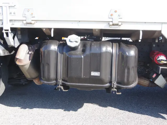 いすゞ エルフ TKG-NJR85A(2WD)の写真15