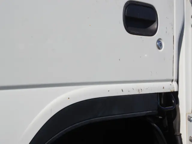 いすゞ エルフ TKG-NJR85A(2WD)の写真21
