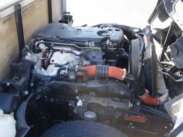 いすゞ エルフ TKG-NJR85A(2WD)の写真25