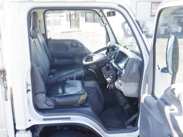 いすゞ エルフ TKG-NJR85A(2WD)の写真28