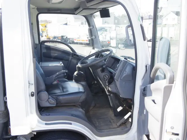 いすゞ エルフ TKG-NPR85YN(2WD)の写真34