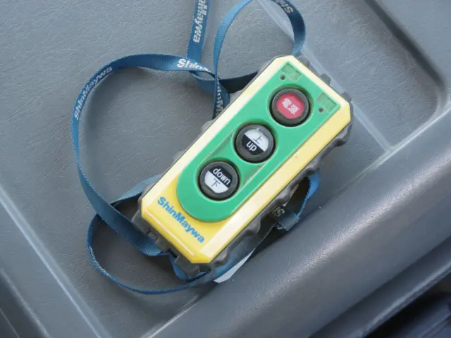 いすゞ フォワード TKG-FRR90S2(2WD)の写真37