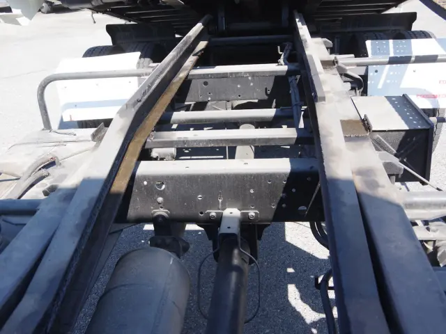 三菱 キャンター KK-FE83DGN(2WD)の写真9