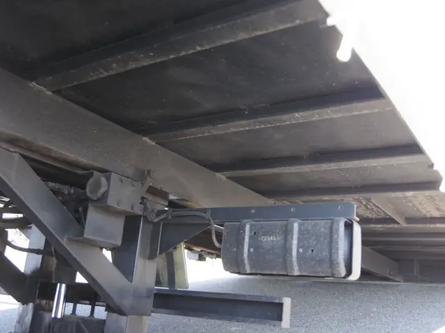 三菱 キャンター KK-FE83DGN(2WD)の写真10