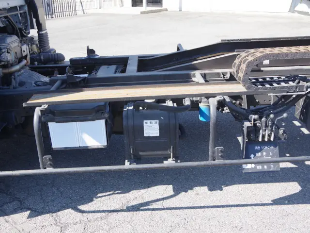 三菱 キャンター KK-FE83DGN(2WD)の写真18