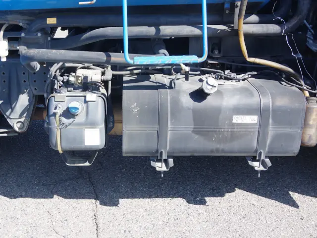 三菱 キャンター TPG-FBA20(2WD)の写真14