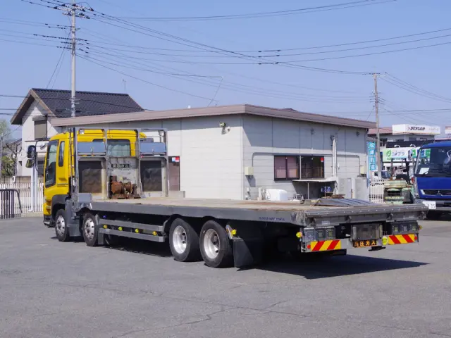 いすゞ ギガ QKG-CYH77A(8x4)の写真3