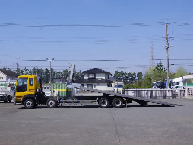 いすゞ ギガ QKG-CYH77A(8x4)の写真12