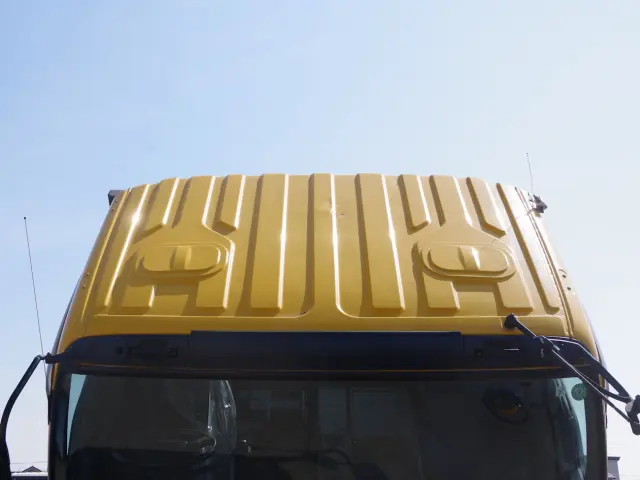 いすゞ ギガ QKG-CYH77A(8x4)の写真18