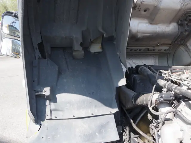 いすゞ ギガ QKG-CYH77A(8x4)の写真23