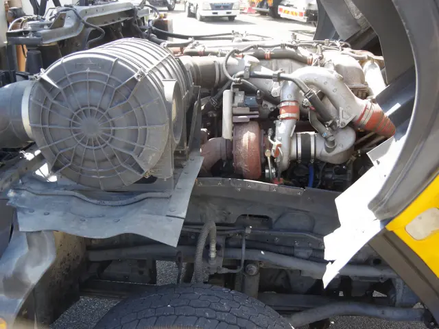 いすゞ ギガ QKG-CYH77A(8x4)の写真36