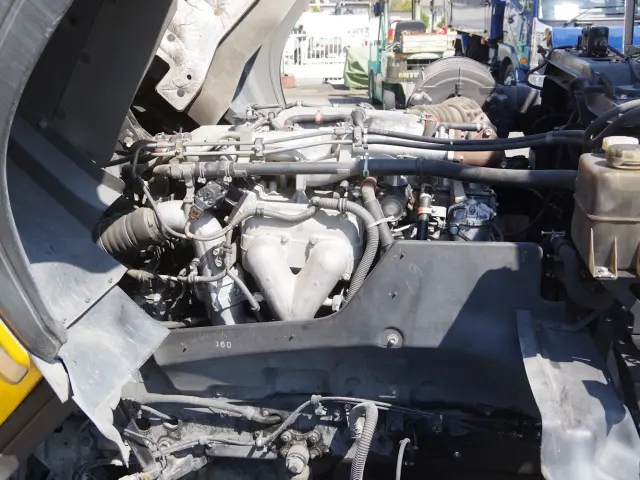 いすゞ ギガ QKG-CYH77A(8x4)の写真37