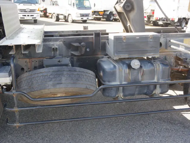 いすゞ フォワード SKG-FSR90S2(2WD)の写真16