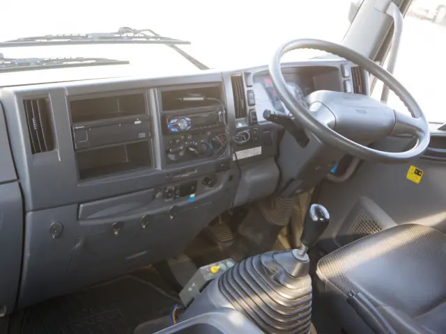 いすゞ フォワード SKG-FSR90S2(2WD)の写真25