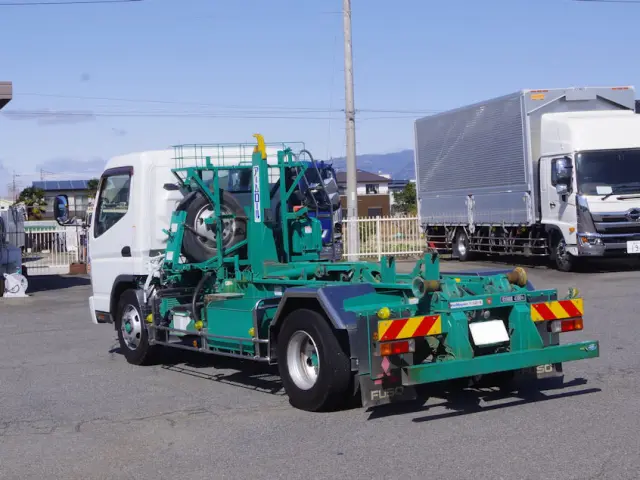 三菱 キャンター 2PG-FEB90(2WD)の写真3