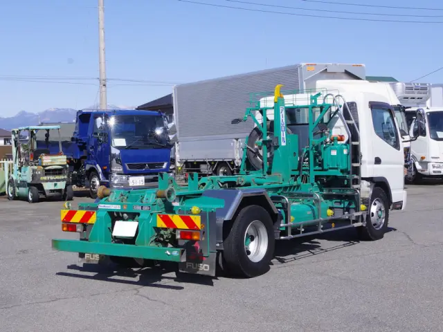 三菱 キャンター 2PG-FEB90(2WD)の写真4