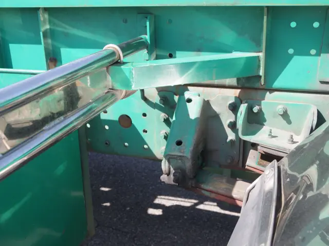 三菱 キャンター 2PG-FEB90(2WD)の写真9