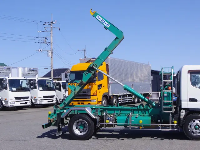 三菱 キャンター 2PG-FEB90(2WD)の写真12